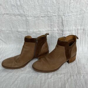 KORKS - Ankle Booties
